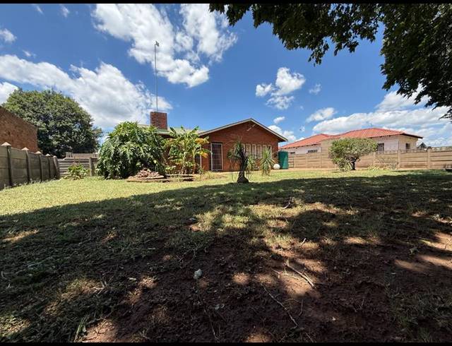 3 BEDROOM HOUSE FOR SALE IN VANDERBIJLPARK CE 2